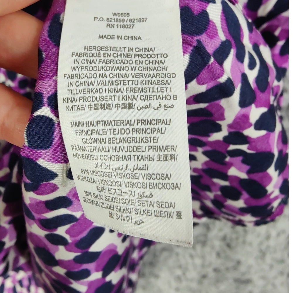 Boden Glam Leopard Cat Silk Blend Top Blouse Women 12 Purple Short Sleeve VNeck - Picture 6 of 9